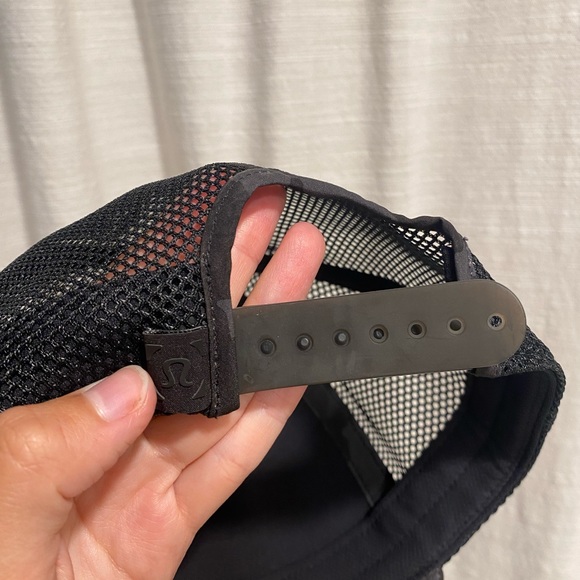 Two Lululemon hats - Picture 3 of 5